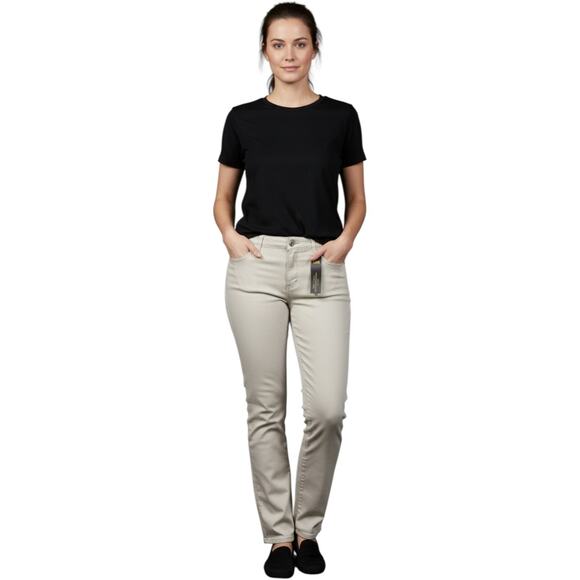 Lee Denim - NWT Lee Women’s Instantly Slims Straight Leg Jeans 12 Short • High-Rise Relaxed